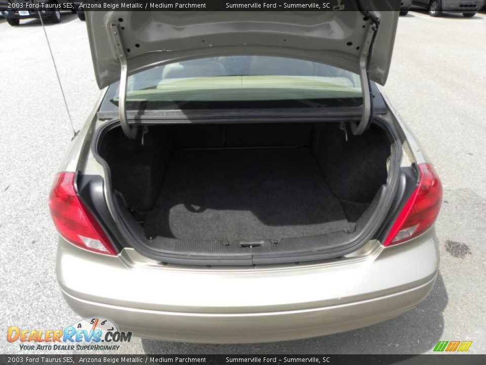 2003 Ford Taurus SES Arizona Beige Metallic / Medium Parchment Photo #16