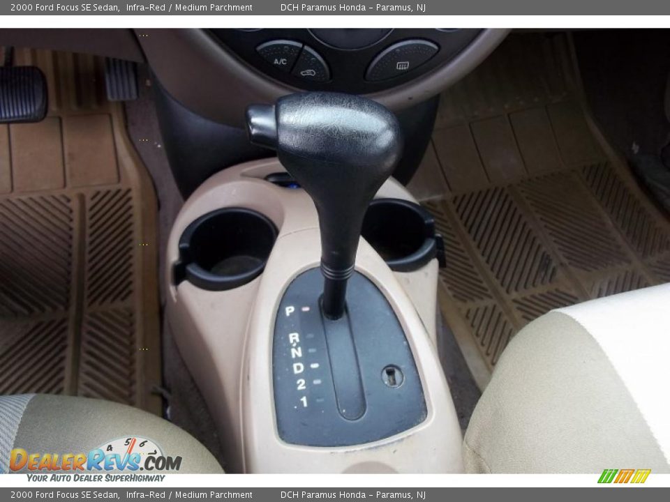 2000 Ford Focus SE Sedan Shifter Photo #20