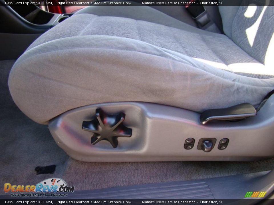 1999 Ford Explorer XLT 4x4 Bright Red Clearcoat / Medium Graphite Grey Photo #10