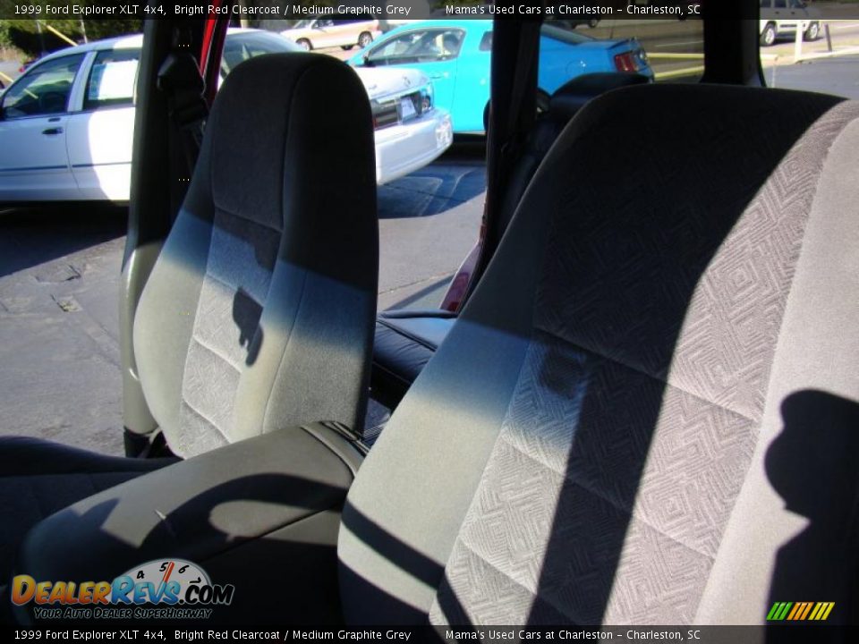 1999 Ford Explorer XLT 4x4 Bright Red Clearcoat / Medium Graphite Grey Photo #11