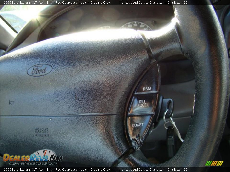 1999 Ford Explorer XLT 4x4 Bright Red Clearcoat / Medium Graphite Grey Photo #25