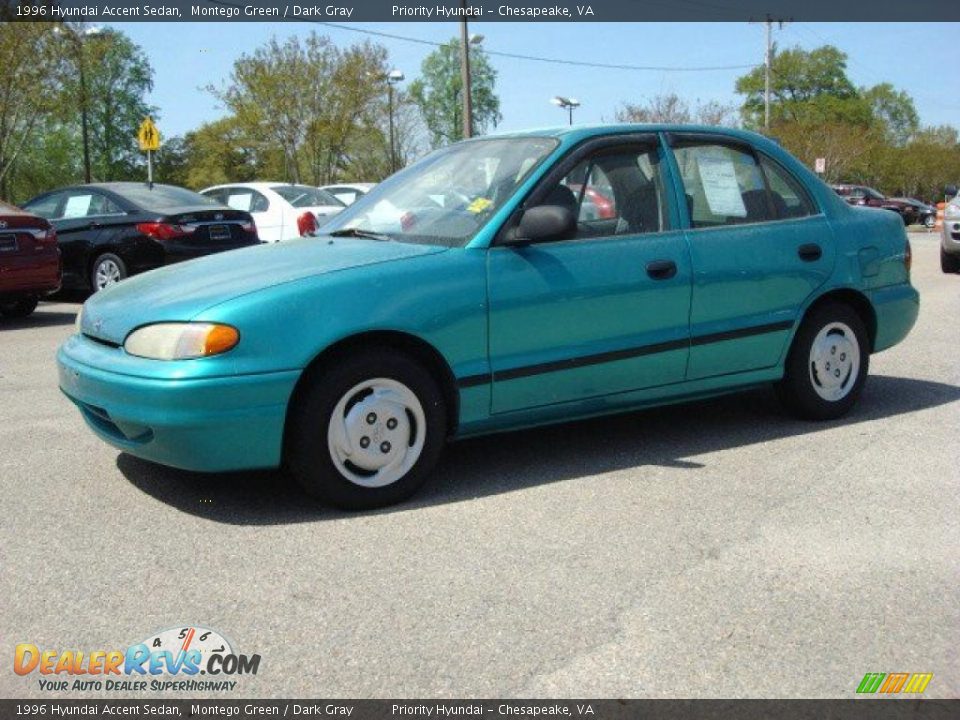 1996 Hyundai Accent Sedan Montego Green / Dark Gray Photo #2