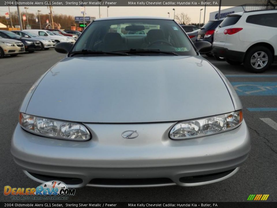 2004 Oldsmobile Alero GL1 Sedan Sterling Silver Metallic / Pewter Photo #2