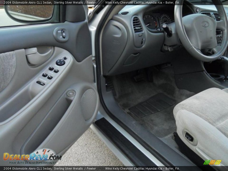 2004 Oldsmobile Alero GL1 Sedan Sterling Silver Metallic / Pewter Photo #13