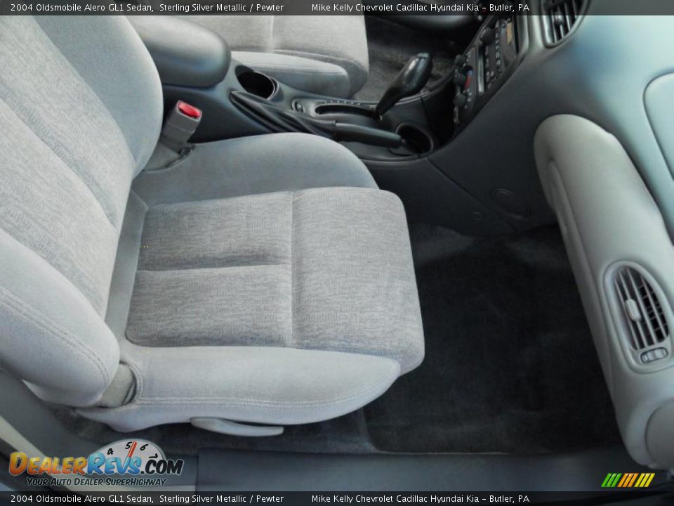 2004 Oldsmobile Alero GL1 Sedan Sterling Silver Metallic / Pewter Photo #16