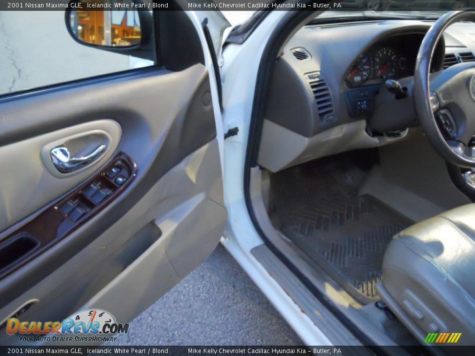 2001 Nissan Maxima GLE Icelandic White Pearl / Blond Photo #14