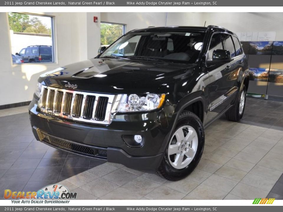 2011 Jeep Grand Cherokee Laredo Natural Green Pearl / Black Photo #2