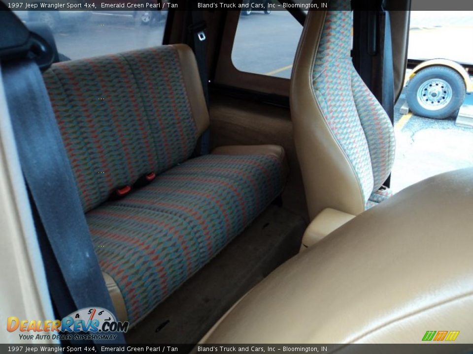 1997 Jeep Wrangler Sport 4x4 Emerald Green Pearl / Tan Photo #11