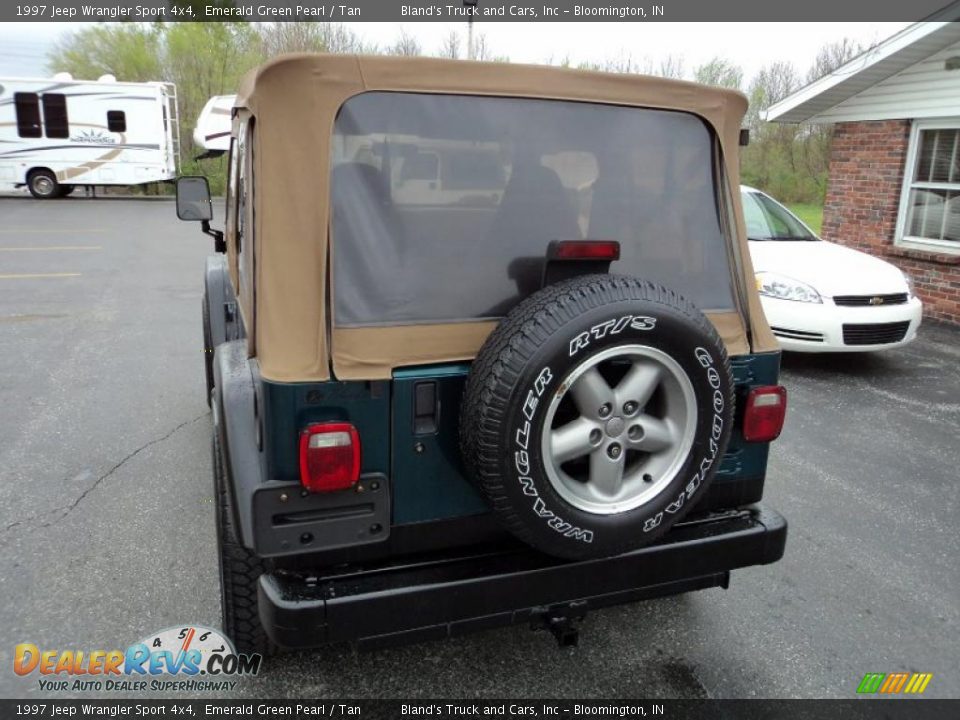 1997 Jeep Wrangler Sport 4x4 Emerald Green Pearl / Tan Photo #15