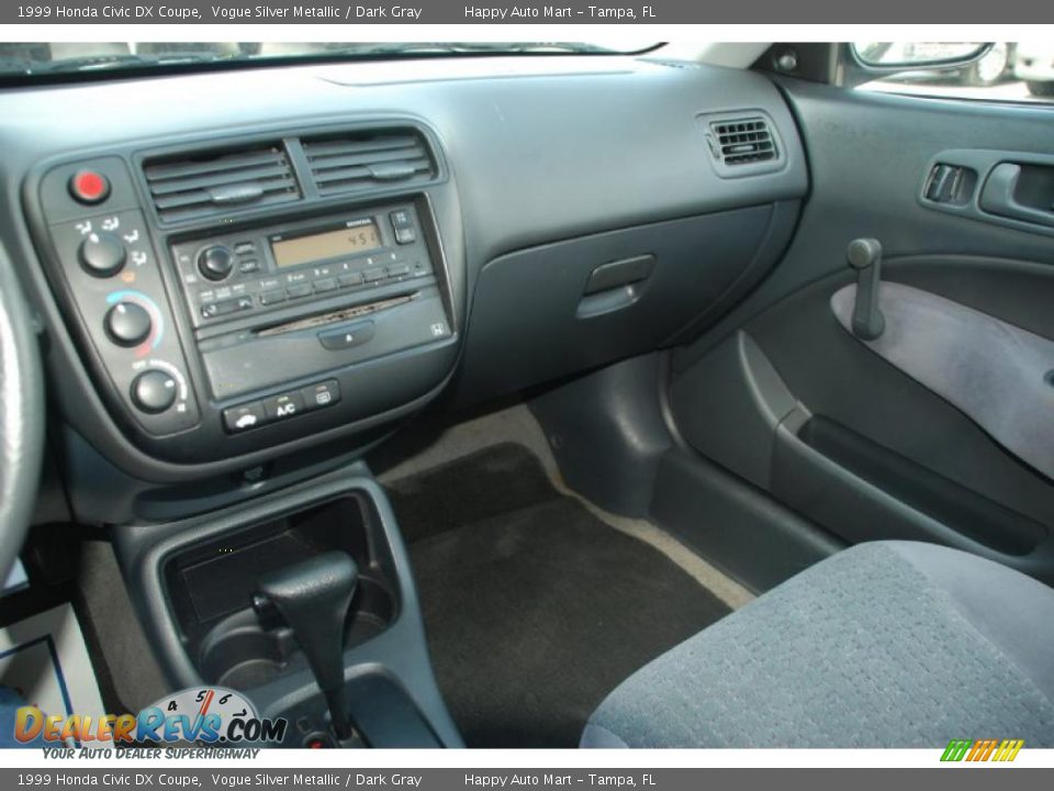 1999 Honda Civic DX Coupe Vogue Silver Metallic / Dark Gray Photo #16