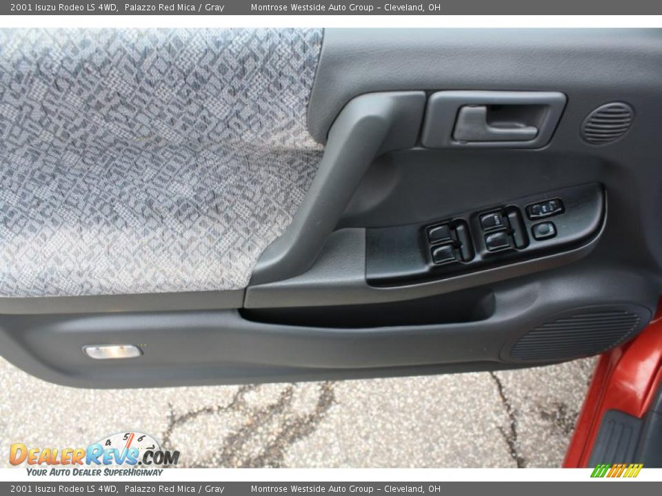 2001 Isuzu Rodeo LS 4WD Palazzo Red Mica / Gray Photo #12