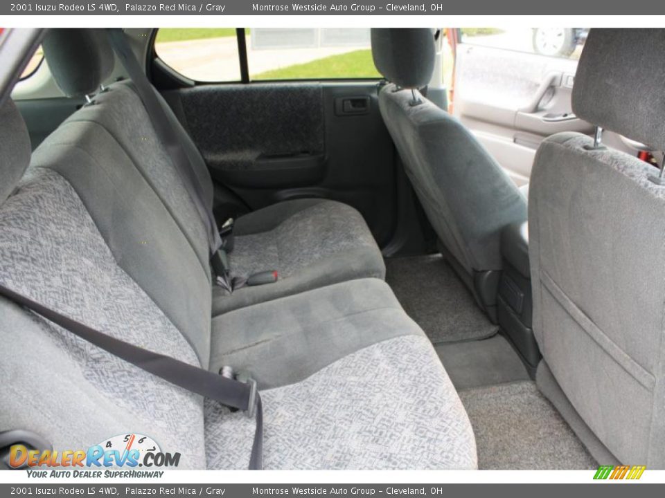 2001 Isuzu Rodeo LS 4WD Palazzo Red Mica / Gray Photo #17