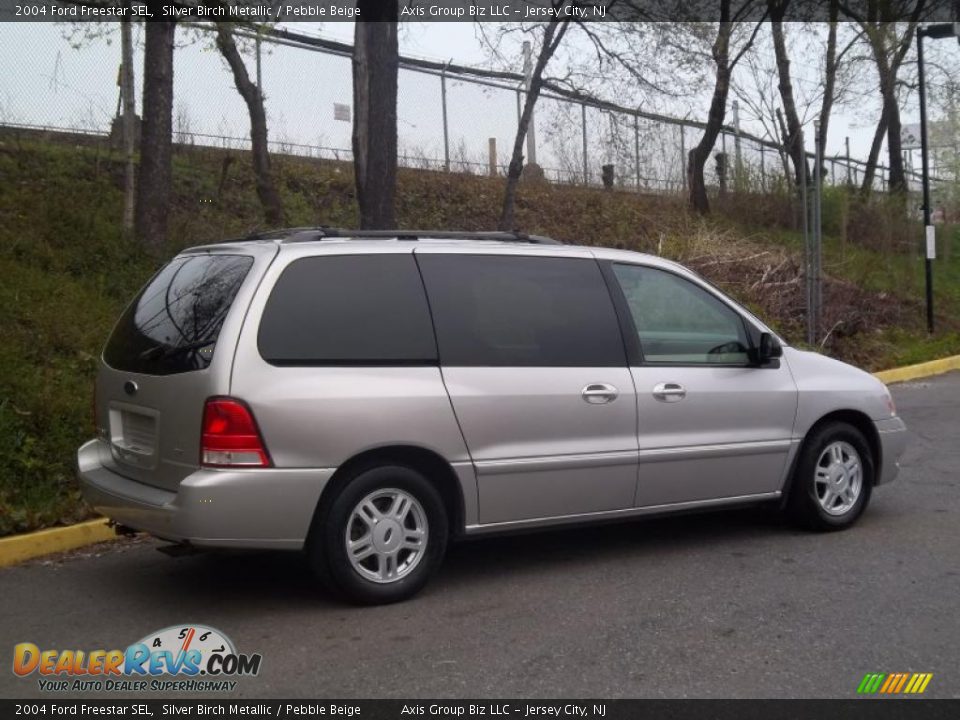 2004 Ford Freestar SEL Silver Birch Metallic / Pebble Beige Photo #8