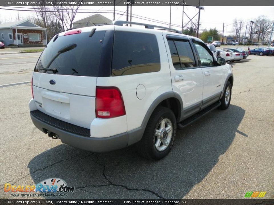 2002 Ford Explorer XLT 4x4 Oxford White / Medium Parchment Photo #16