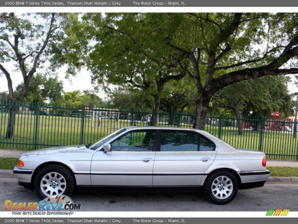 2000 BMW 7 Series 740iL Sedan Titanium Silver Metallic / Grey Photo #3