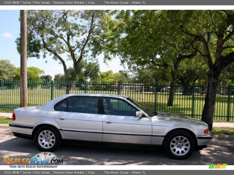 2000 BMW 7 Series 740iL Sedan Titanium Silver Metallic / Grey Photo #11