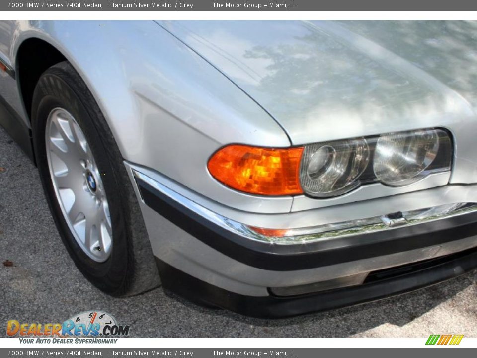 2000 BMW 7 Series 740iL Sedan Titanium Silver Metallic / Grey Photo #17