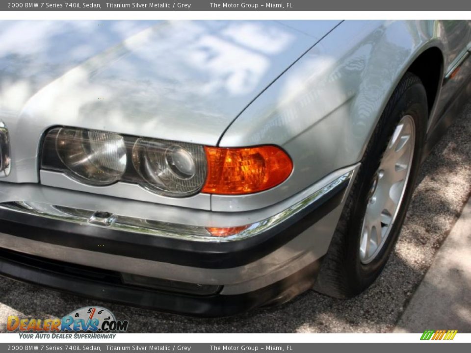 2000 BMW 7 Series 740iL Sedan Titanium Silver Metallic / Grey Photo #18