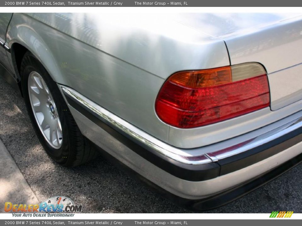 2000 BMW 7 Series 740iL Sedan Titanium Silver Metallic / Grey Photo #19