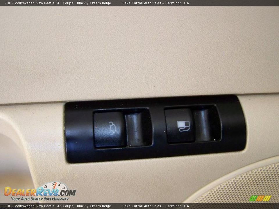 2002 Volkswagen New Beetle GLS Coupe Black / Cream Beige Photo #19