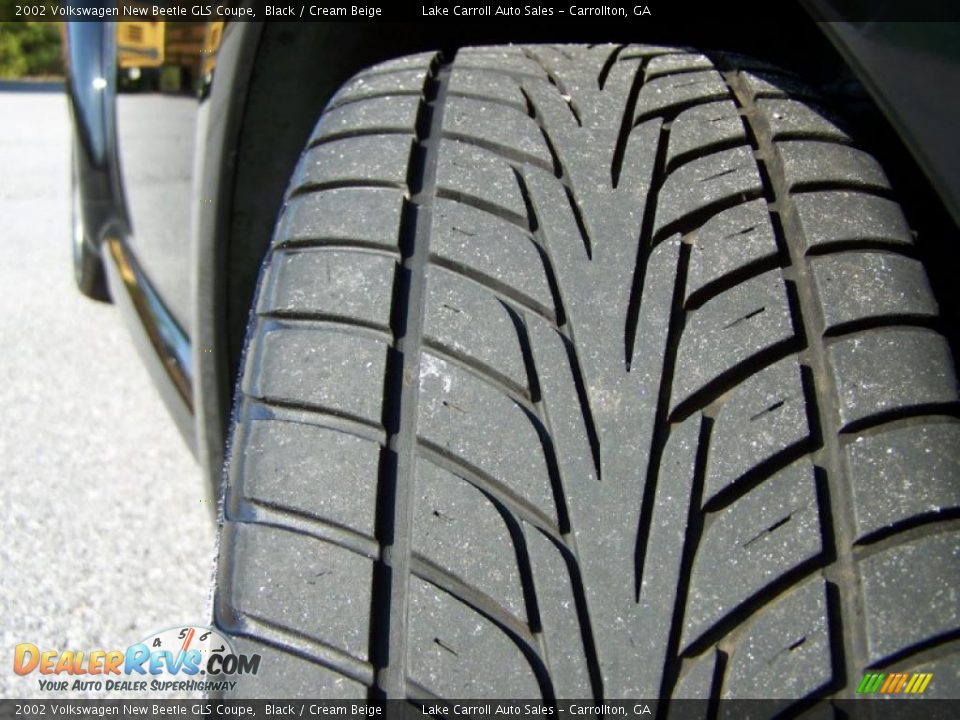 2002 Volkswagen New Beetle GLS Coupe Black / Cream Beige Photo #26