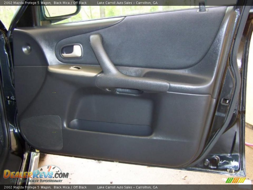 Door Panel of 2002 Mazda Protege 5 Wagon Photo #28