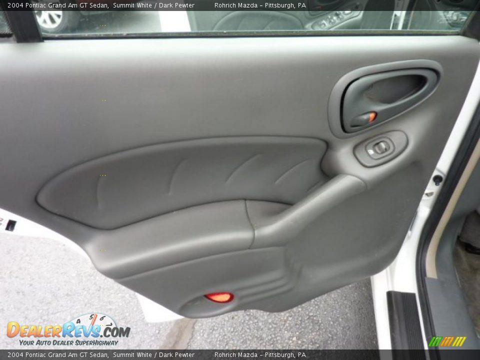 2004 Pontiac Grand Am GT Sedan Summit White / Dark Pewter Photo #15