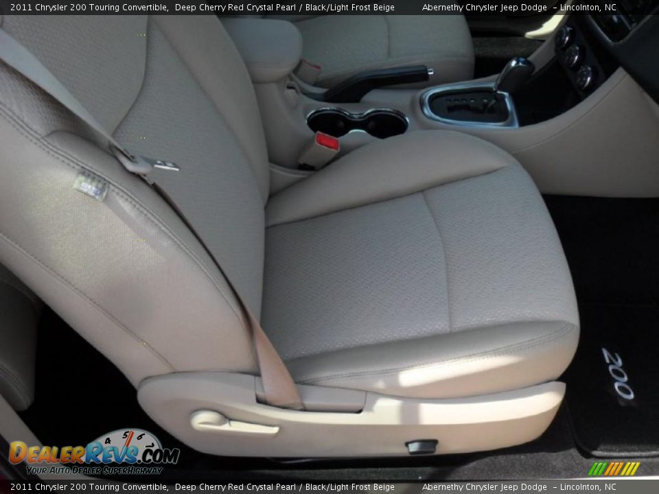 2011 Chrysler 200 Touring Convertible Deep Cherry Red Crystal Pearl / Black/Light Frost Beige Photo #19