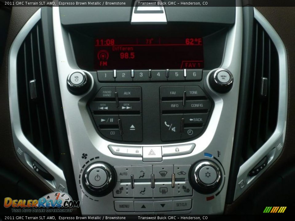 Controls of 2011 GMC Terrain SLT AWD Photo #6