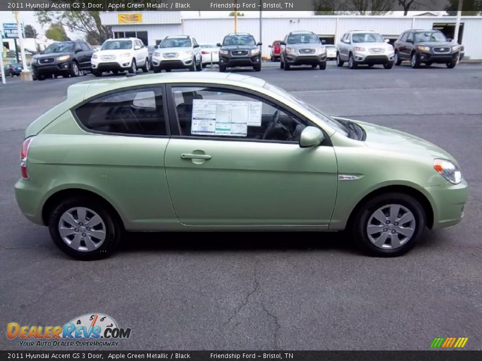 2011 Hyundai Accent GS 3 Door Apple Green Metallic / Black Photo #5
