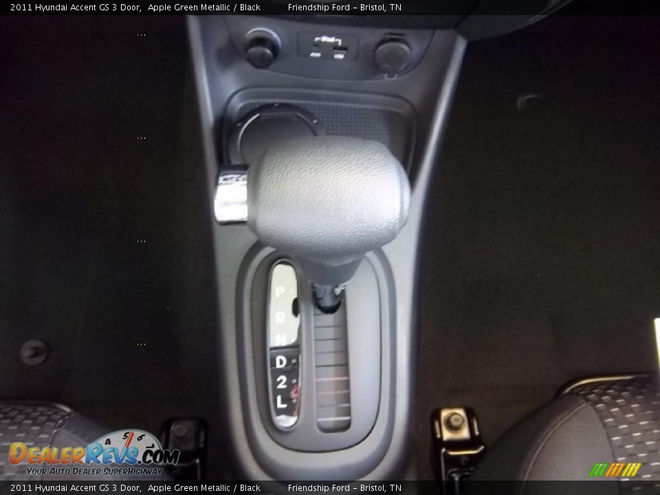 2011 Hyundai Accent GS 3 Door Shifter Photo #26