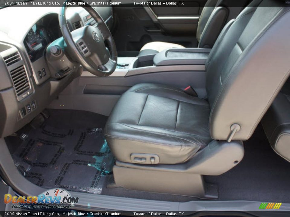 Graphite/Titanium Interior - 2006 Nissan Titan LE King Cab Photo #10