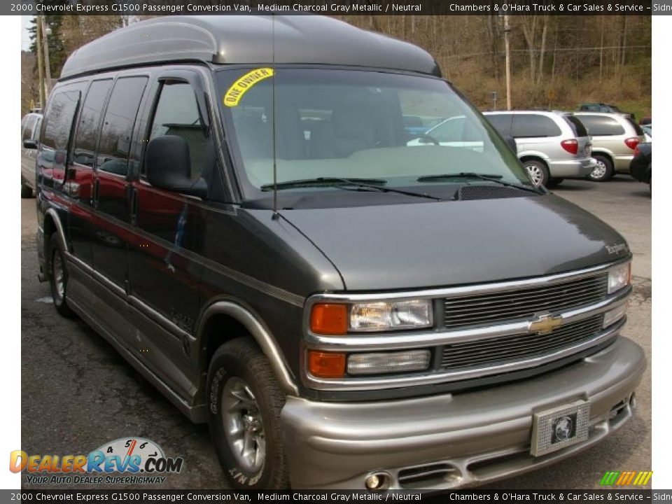 Front 3/4 View of 2000 Chevrolet Express G1500 Passenger Conversion Van Photo #19