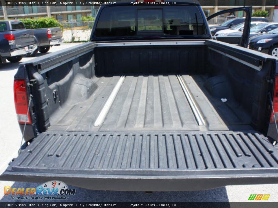 2006 Nissan Titan LE King Cab Majestic Blue / Graphite/Titanium Photo #15