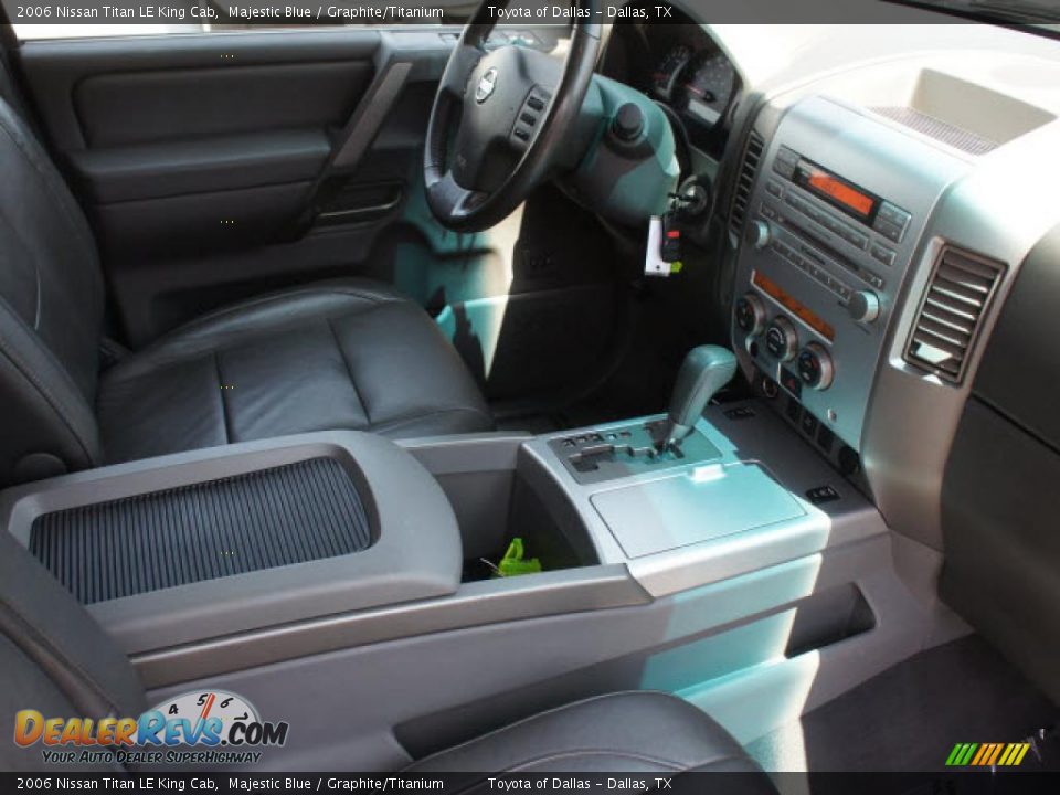 2006 Nissan Titan LE King Cab Majestic Blue / Graphite/Titanium Photo #19