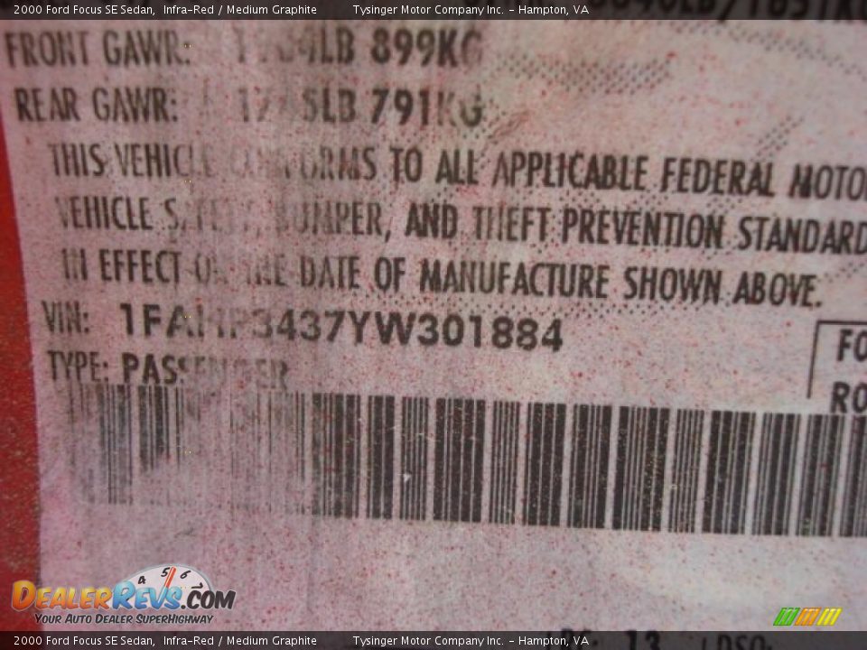 2000 Ford Focus SE Sedan Infra-Red / Medium Graphite Photo #16