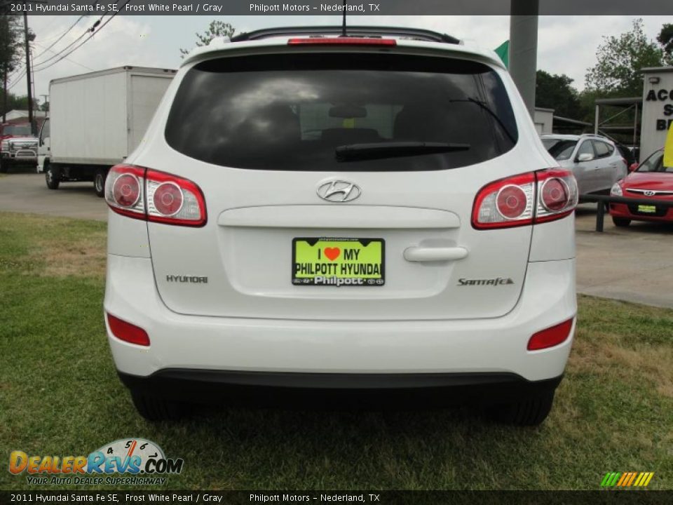 2011 Hyundai Santa Fe SE Frost White Pearl / Gray Photo #4