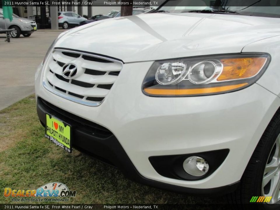 2011 Hyundai Santa Fe SE Frost White Pearl / Gray Photo #10