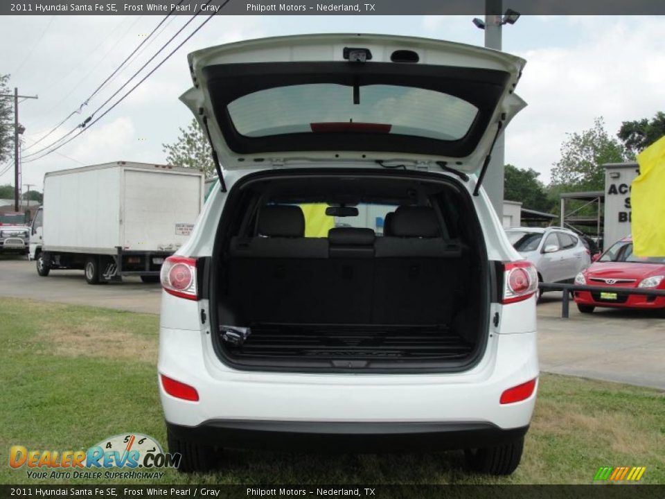 2011 Hyundai Santa Fe SE Frost White Pearl / Gray Photo #19