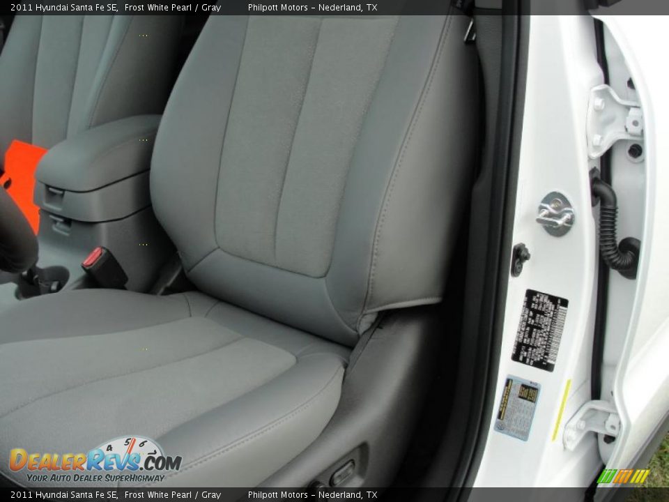 2011 Hyundai Santa Fe SE Frost White Pearl / Gray Photo #25