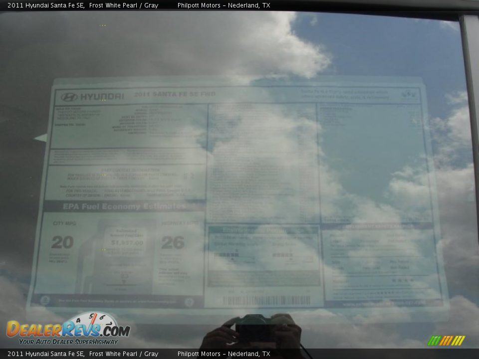 2011 Hyundai Santa Fe SE Frost White Pearl / Gray Photo #36