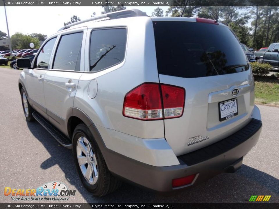 2009 Kia Borrego EX V6 Bright Silver / Gray Photo #3