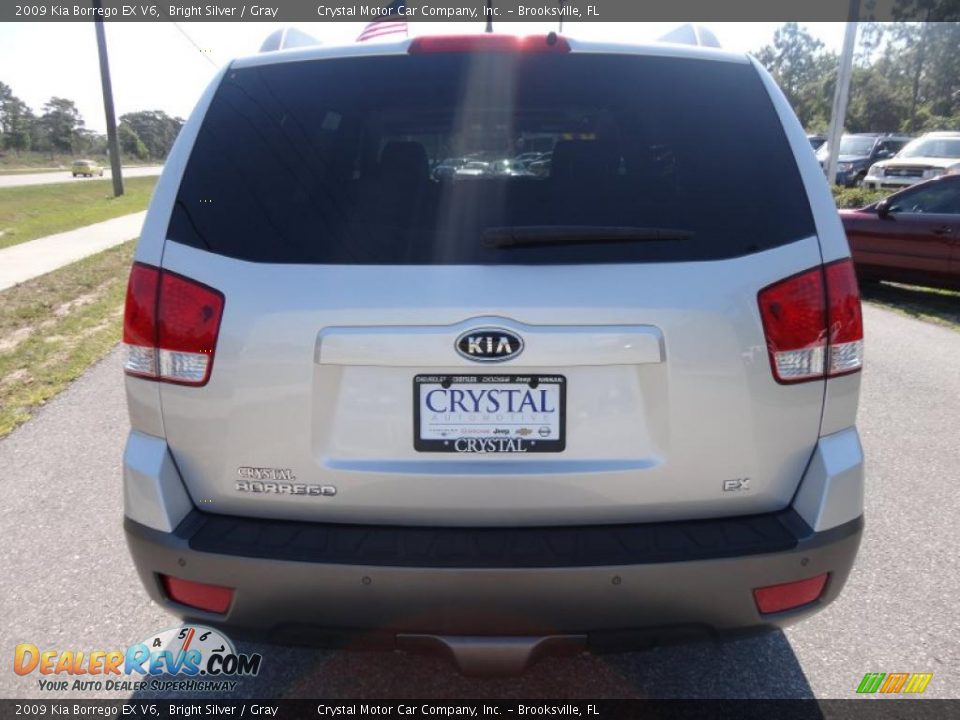 2009 Kia Borrego EX V6 Bright Silver / Gray Photo #11