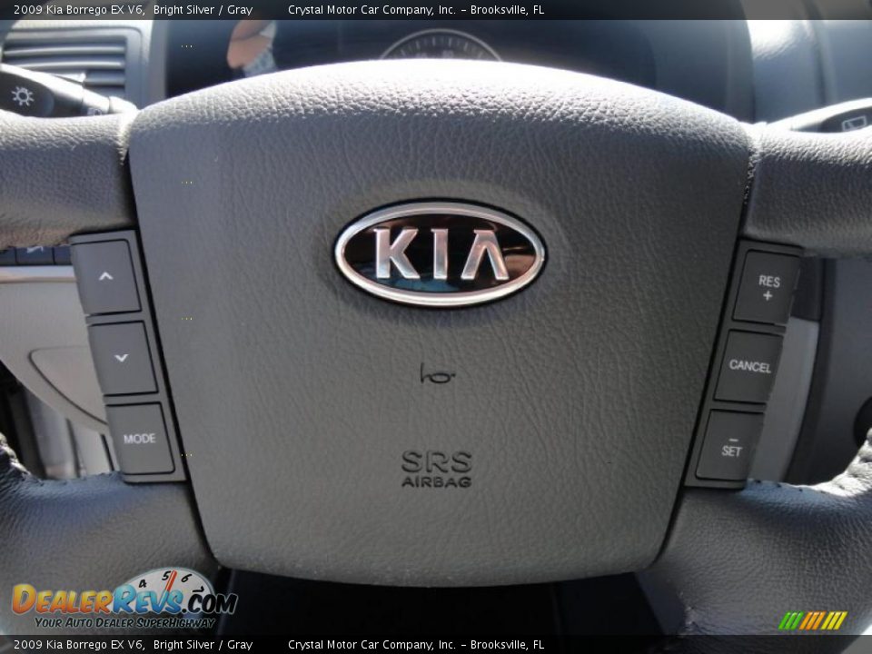 Controls of 2009 Kia Borrego EX V6 Photo #35