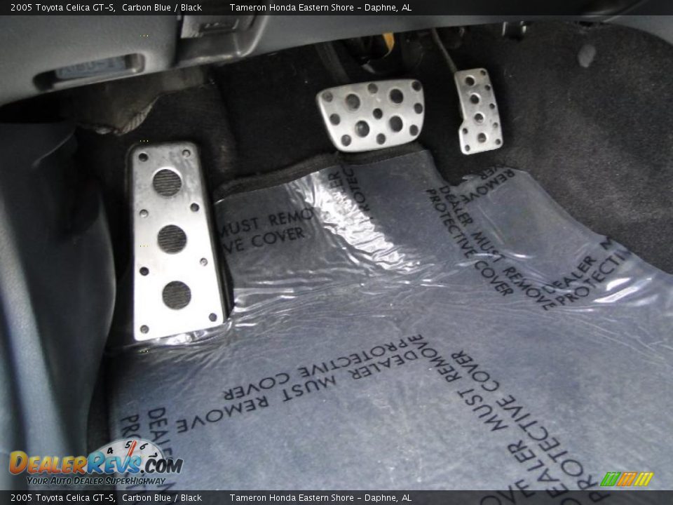 Controls of 2005 Toyota Celica GT-S Photo #15