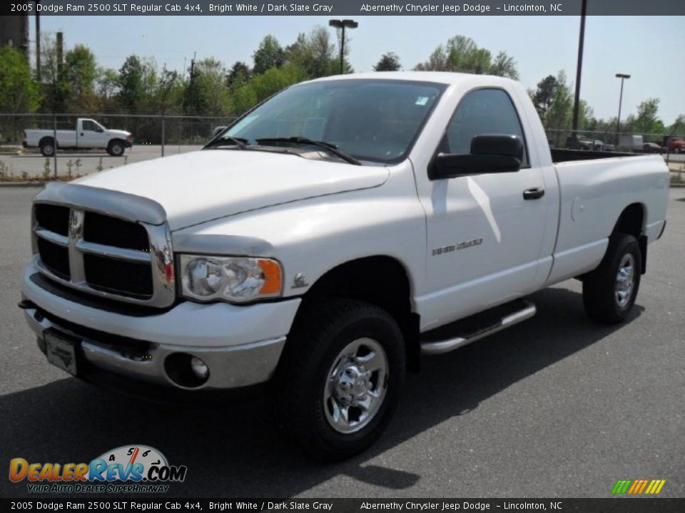 2005 Dodge Ram 2500 SLT Regular Cab 4x4 Bright White / Dark Slate Gray Photo #1
