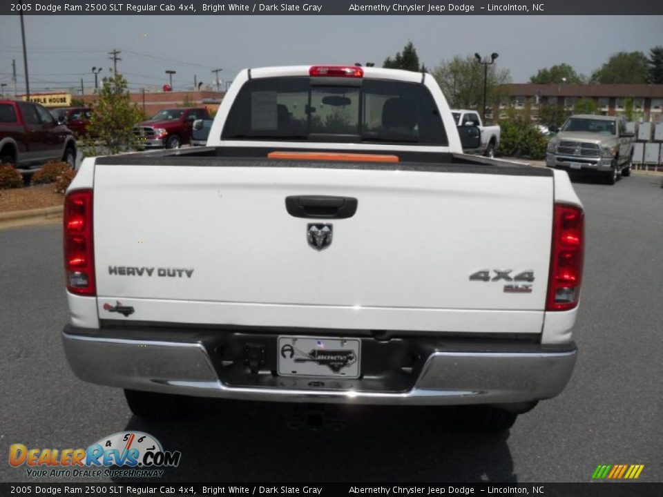 2005 Dodge Ram 2500 SLT Regular Cab 4x4 Bright White / Dark Slate Gray Photo #3