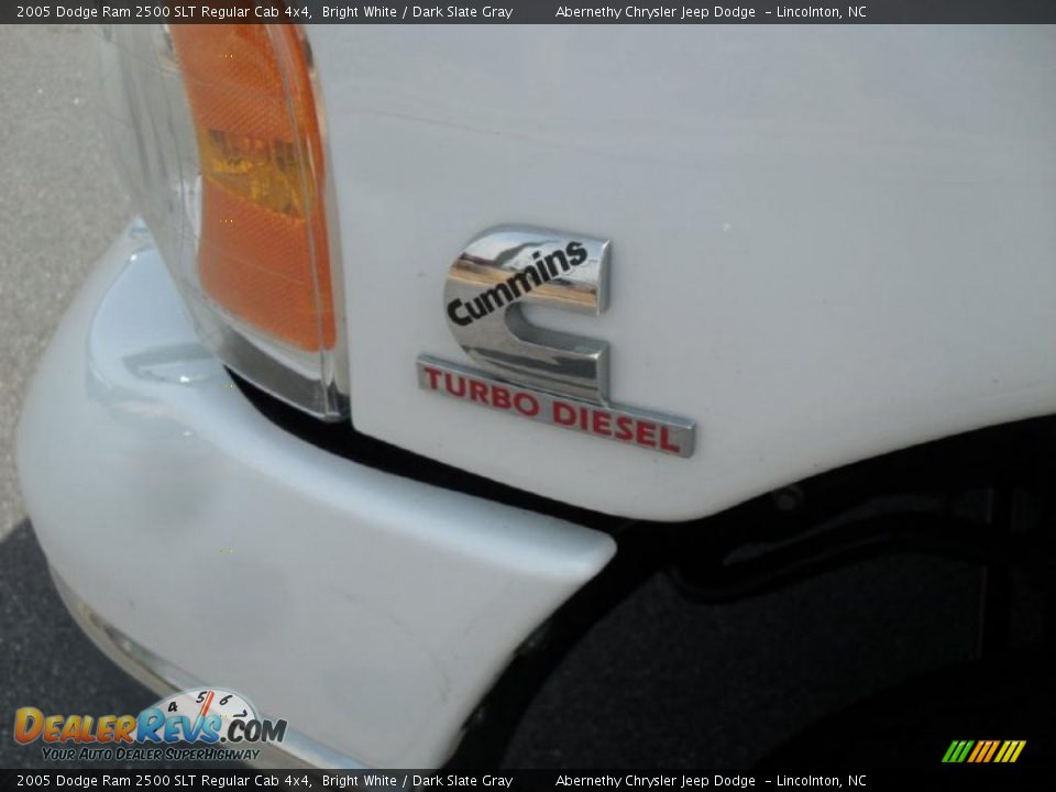 2005 Dodge Ram 2500 SLT Regular Cab 4x4 Bright White / Dark Slate Gray Photo #6