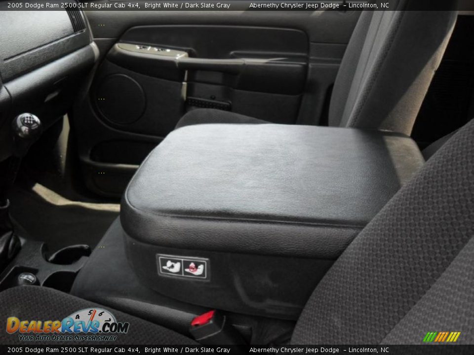 2005 Dodge Ram 2500 SLT Regular Cab 4x4 Bright White / Dark Slate Gray Photo #10