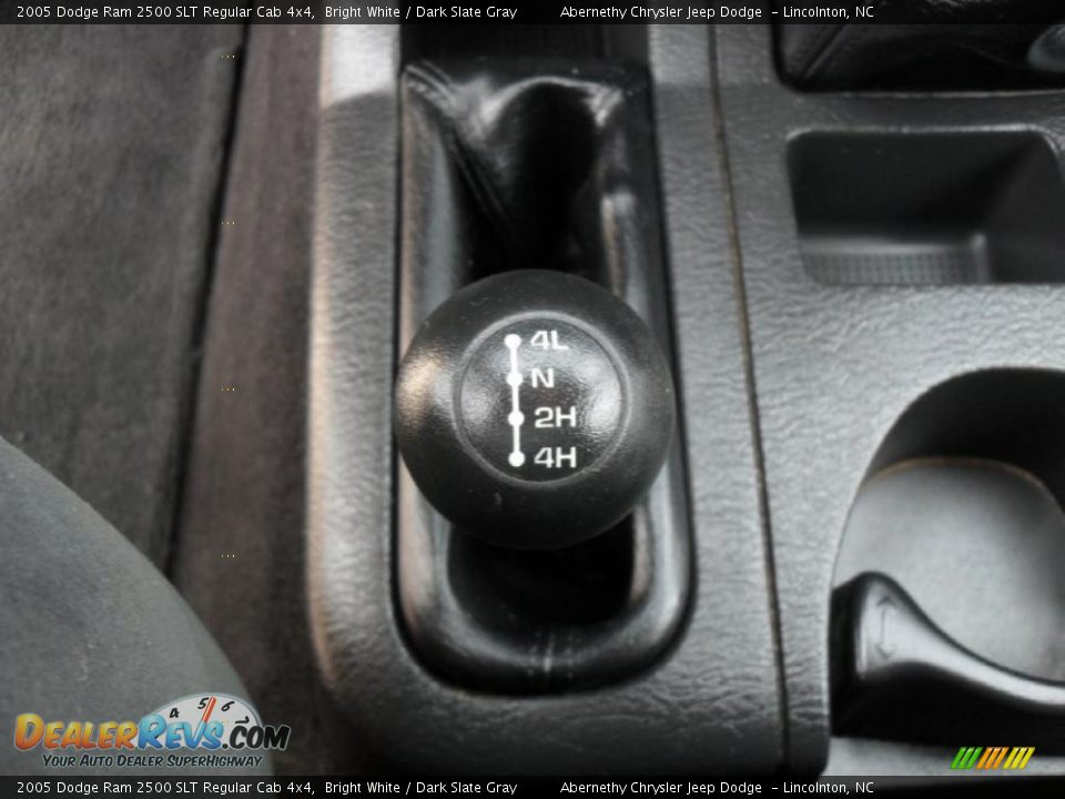 2005 Dodge Ram 2500 SLT Regular Cab 4x4 Bright White / Dark Slate Gray Photo #12